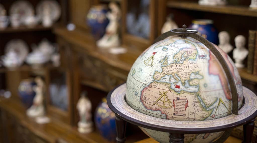 Diplomats and expats